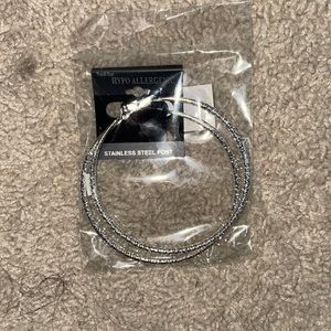 Ribbed silver hoops